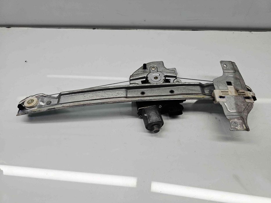 Macara electrica geam dreapta fata Peugeot 2008 [Fabr 2013-prezent]