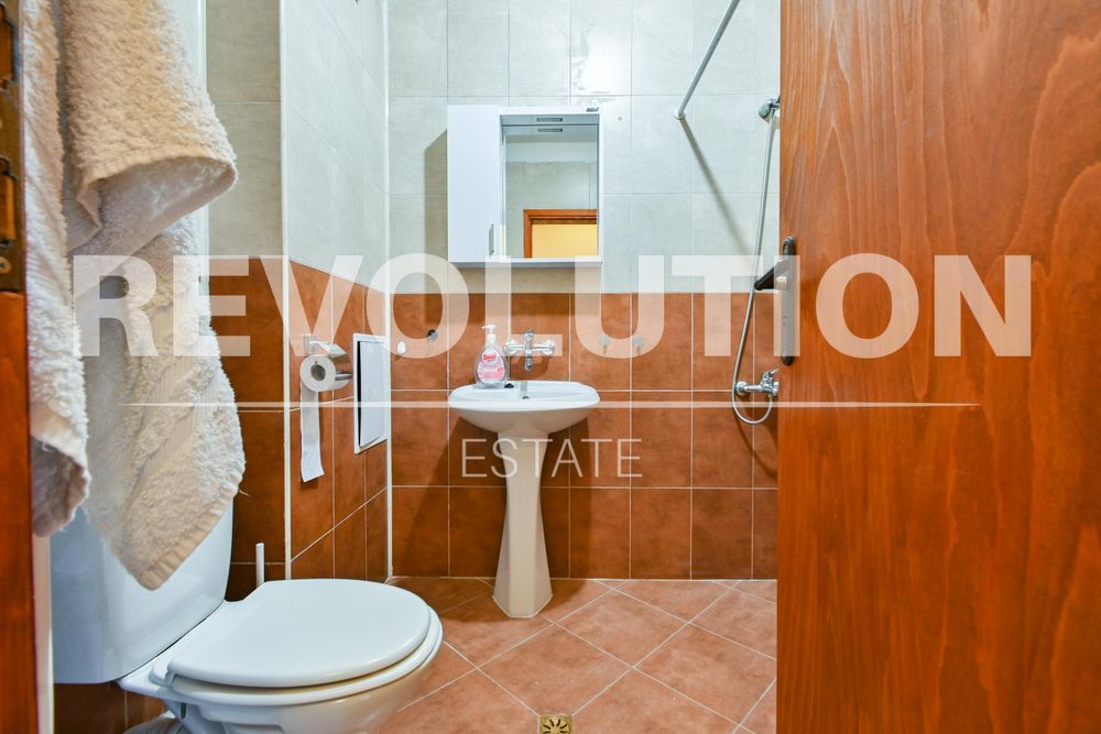 Дава се под наем Тристаен апартамент в София, Младост 1 - 106 кв.м за 766 € - Снимка #14