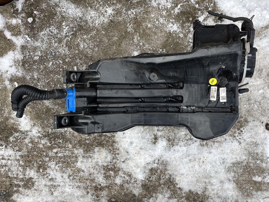 Rezervor / Pompa Adblue Audi Q7 4M Q8