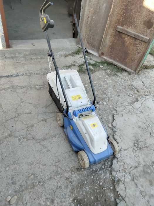 Газонакасилка продам