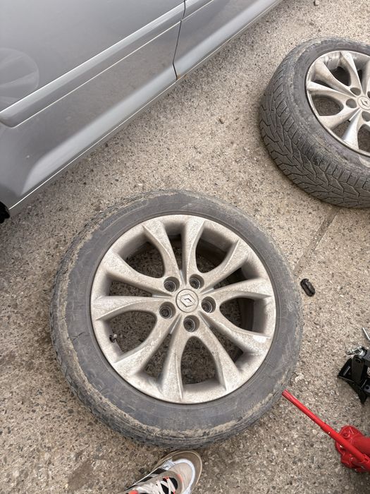 Jante Mazda R17 cu cauciucuri de iar a