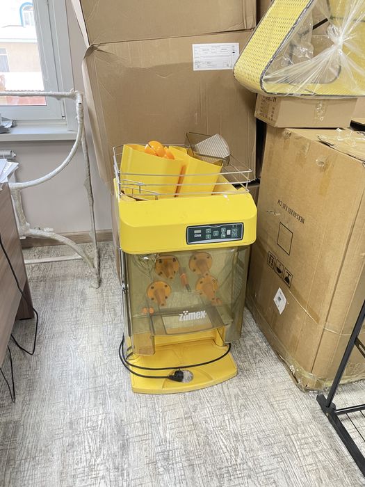 Продам соковыжималку Zumex