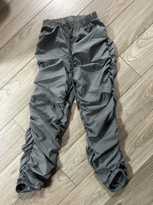 Vand pantaloni gri femei