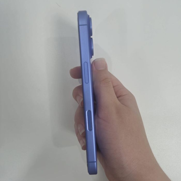 iPhone 16 АКБ 90%