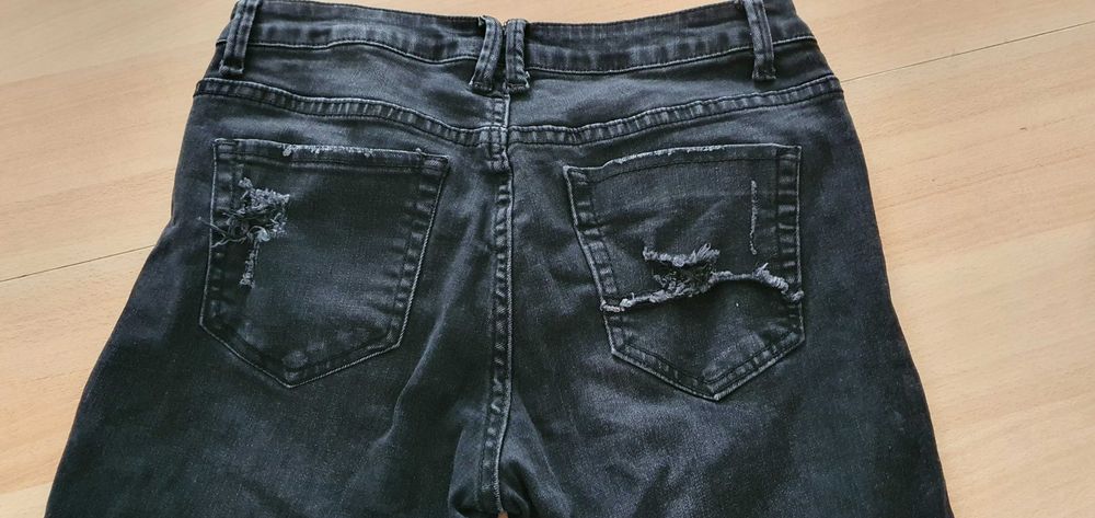 4 чифта дънки