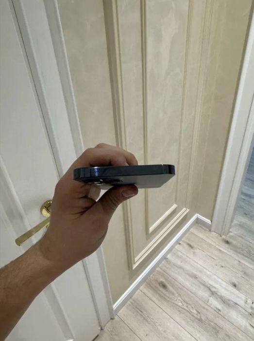 Iphone 12 pro max srochno sotiladi kelishamiz