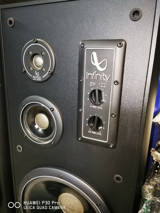 Boxe de podea Infinity SM122