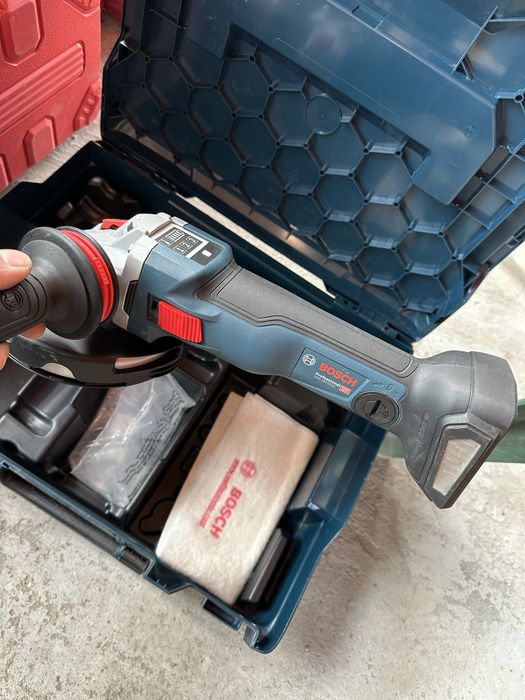 Bosch GWS 18V-10 SC