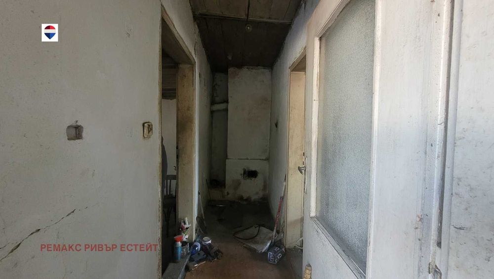 Градска къща с двор за продажба кв. Новата махала