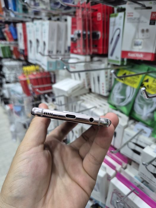 S10+ 512GB Ideal sastayaniya qidirganla uchun.