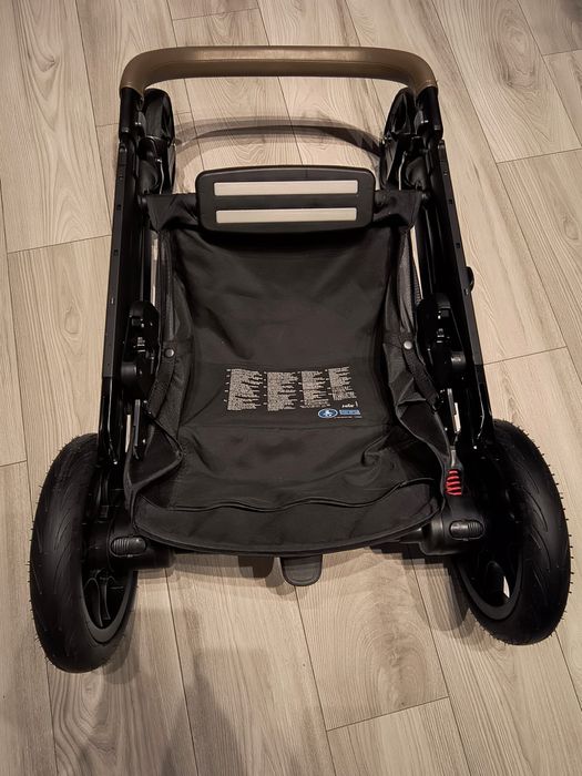 Carucior 3in1 JOIE A-Tour Chrome Dlx