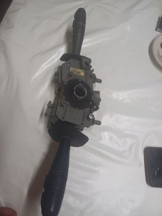 Подрулевые переключатели на Рено