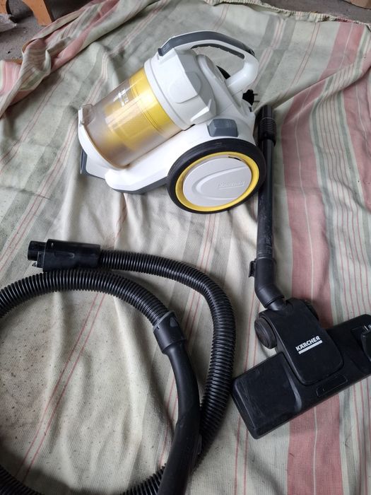 Пылесос фирмы KARCHER