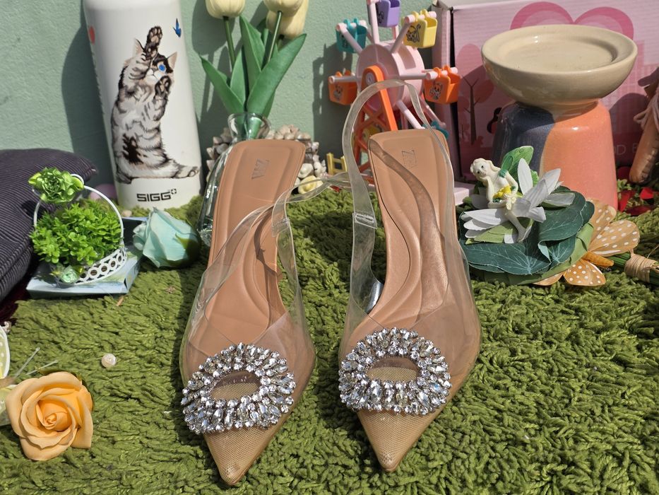 Zara силиконови сандали с диаманти N40