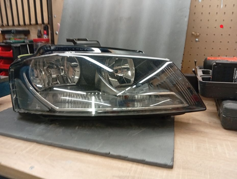 Продавам Фарове за Audi A3 8p 2009-2013
Фаровете са в много добро съст