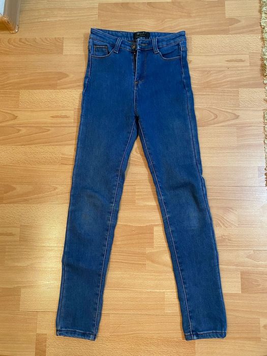 Джинсы  женские модные