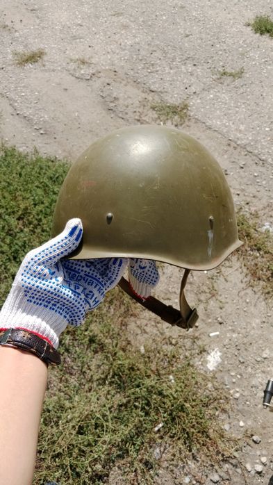 Продам армейскую каску