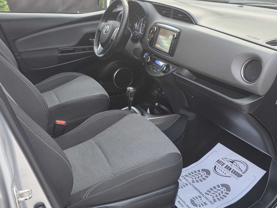 Toyota Yaris 1.5 Hybrid/ Rate/ Avans 0