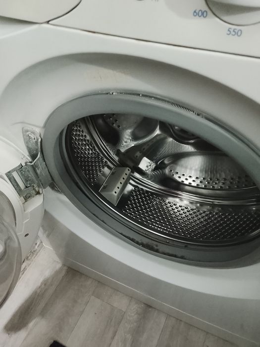 Продам стиральную машинку