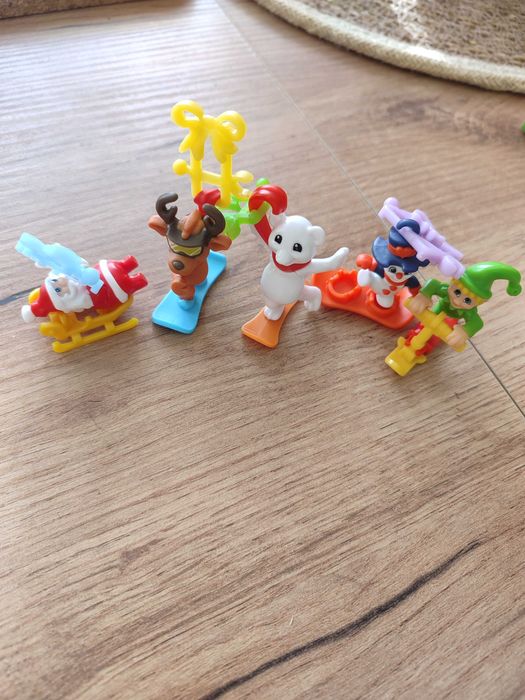 Kinder Surprise Christmas 2025