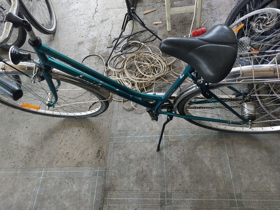 Biciclete de dama și bărbați
