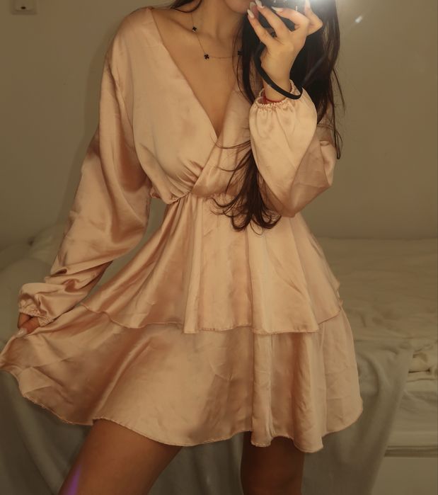 Бяло официално сако