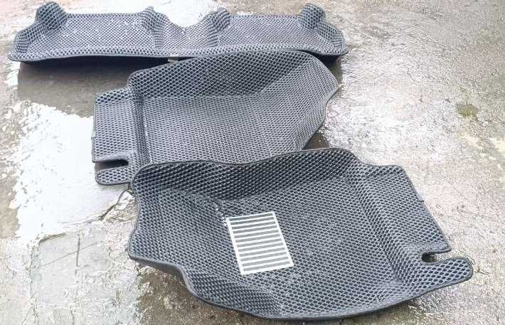 полики на автомобиль Tracker