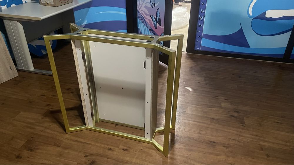 Стол с искуственным камнем