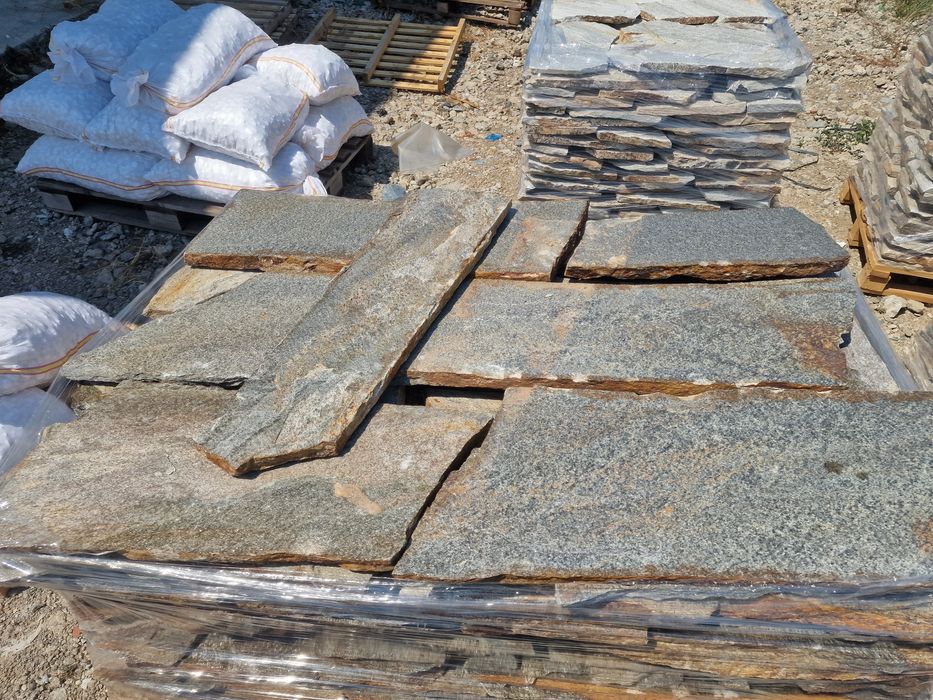 Piatra decorativa poligonala naturala si travertin