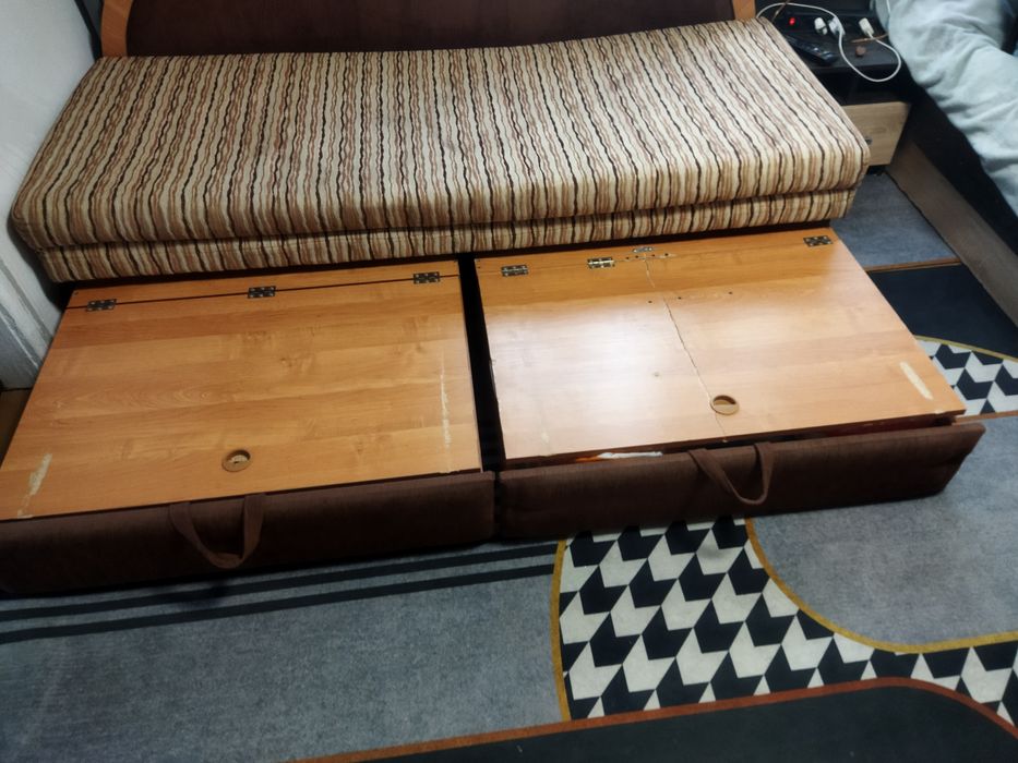 Продам диван в хорошем состоянии