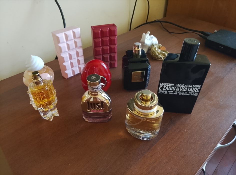 Продавам парфюми