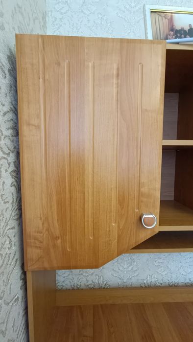 Компьютерный стол, шкаф, пенал