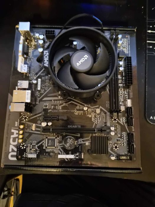 Service Calculatoare & Laptopuri | Curățare  Upgrade  Asamblare