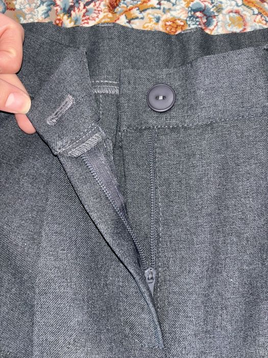 Серые широкие штаны