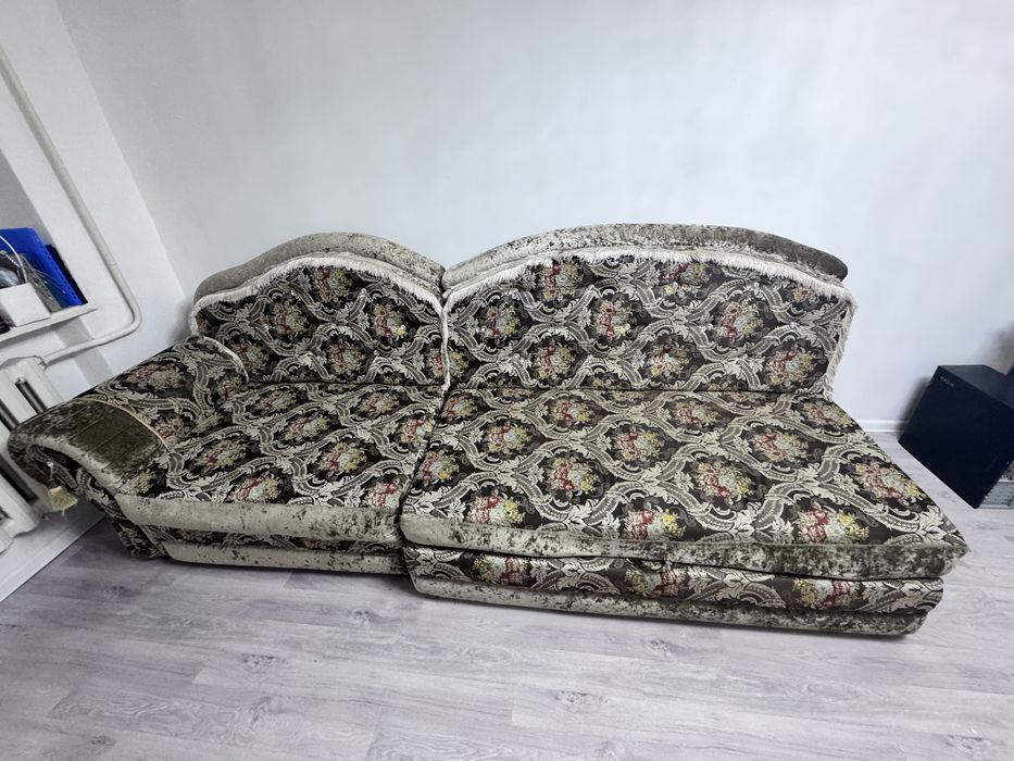 Продается диван.
