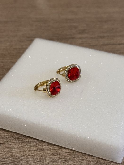 Продам новые серьги