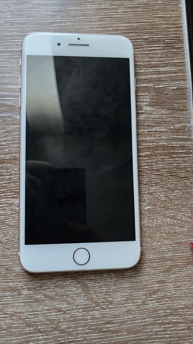 Продам IPhone 7 plus