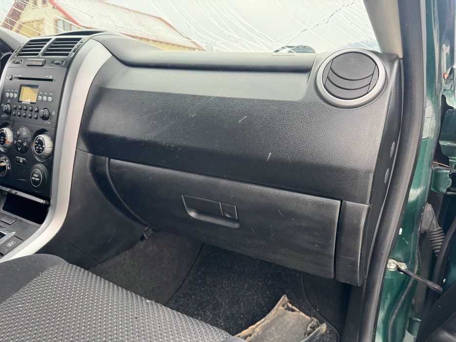 Dezmembrari Dezmembrez Piese piesa Dez Suzuki Grand Vitara 1,9 ddis e4