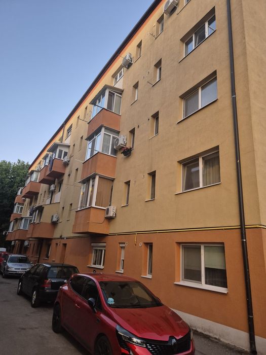 PROPRIETAR inchiriez garsoniera confort 1