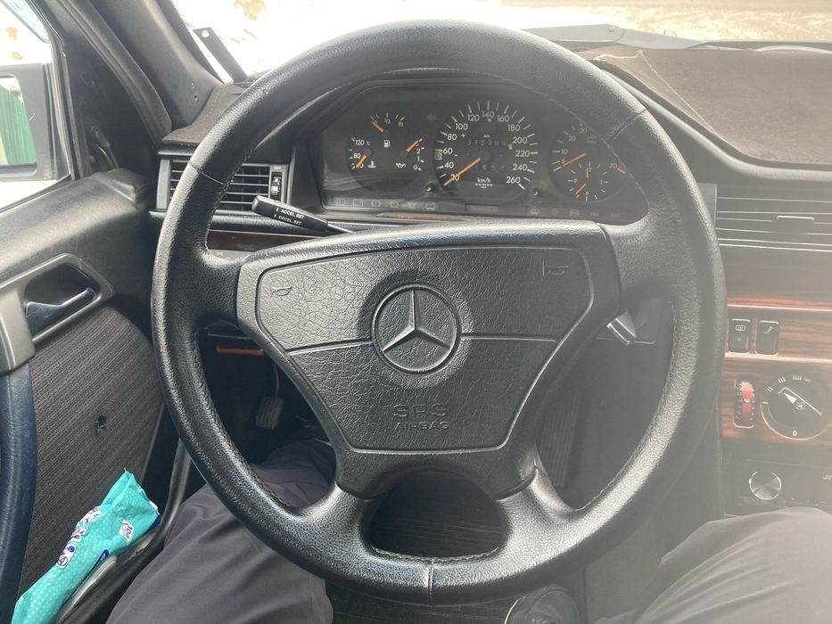 Руль 124 Мерседес