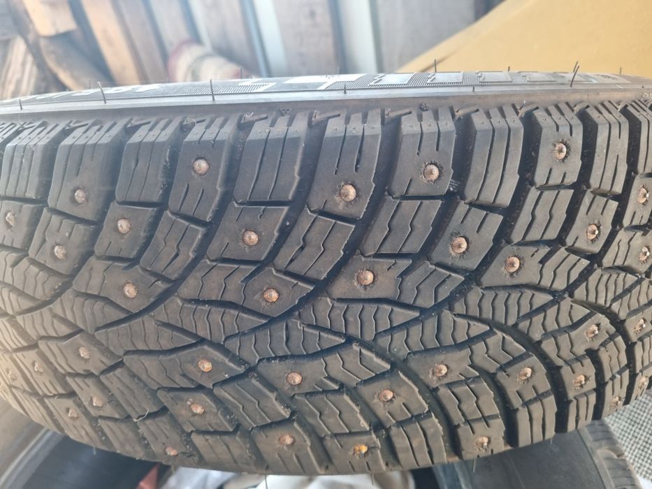 Продам зимние шины r15