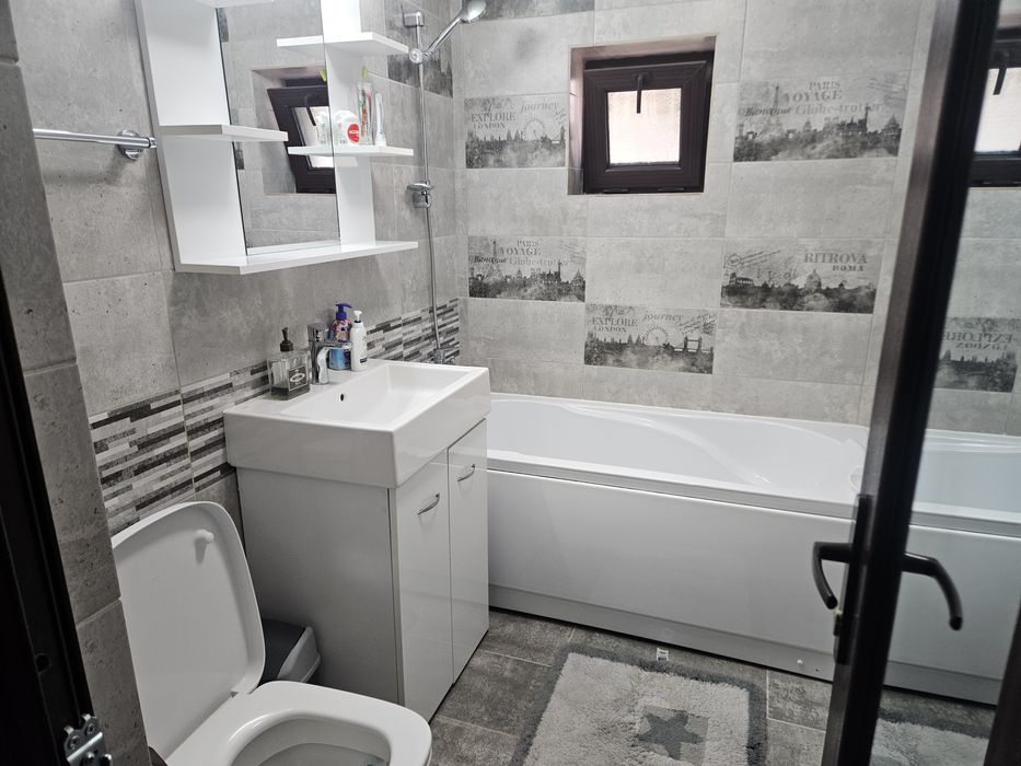 Apartament 3 camere"zona linistita"