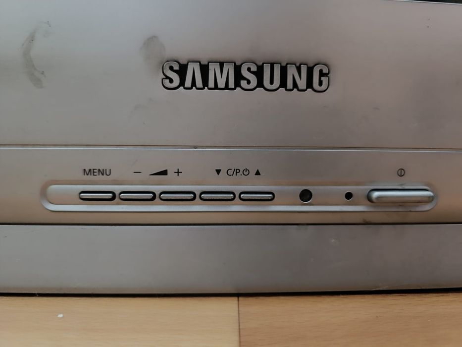 телевизор Samsung