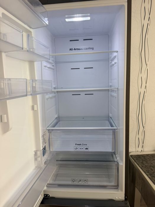 Продам холодильник