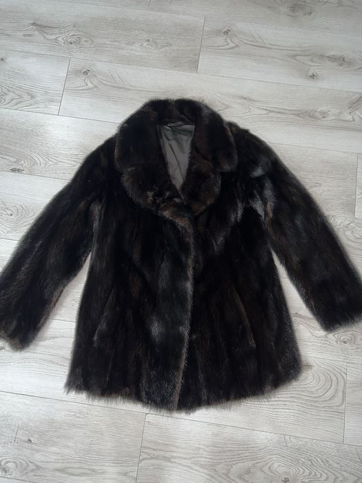 Haina blana vizon material intreg