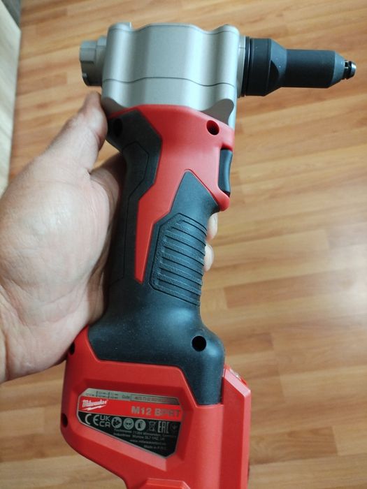 Продават се чисто нови НЕизползвани. +Зарядно и 2 батерии(безплатни)