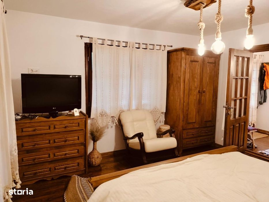 Casa Verde Autonomă • Weekend Lung & Work‑Remote în Munții Vrancei