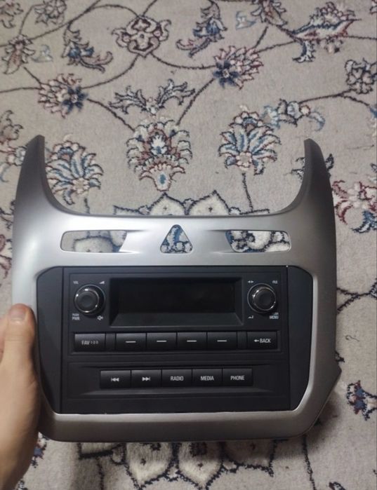 Cobalt magnitafon sotiladi