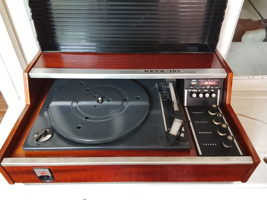 Электрофон Вега-101 стерео