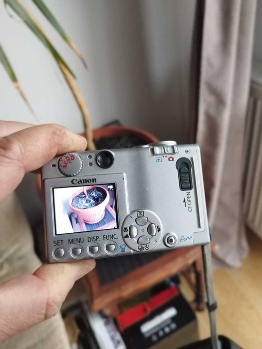 Canon Ixus 500 Camera foto/video digitala vintage Functionala